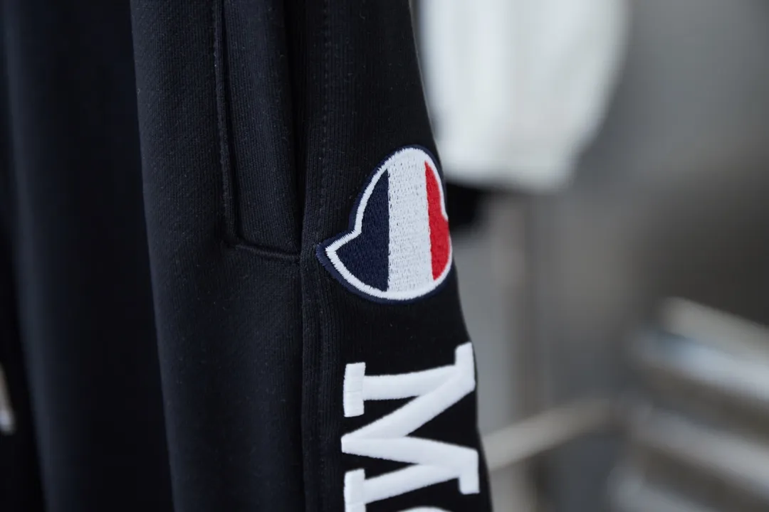 MONCLER logo · Canvas · · · · ：Gray/Black Size：S M L XL